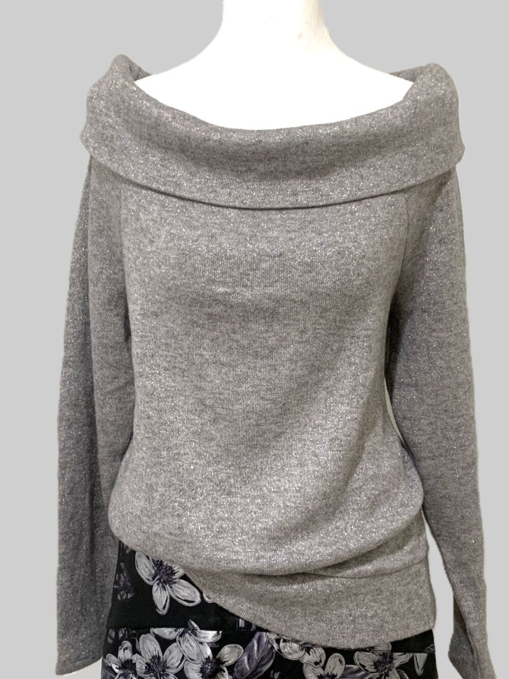 NEW WHBM Long Sleeve Knit Sweater Metallic Shimmer Off Shoulder Women Size XL